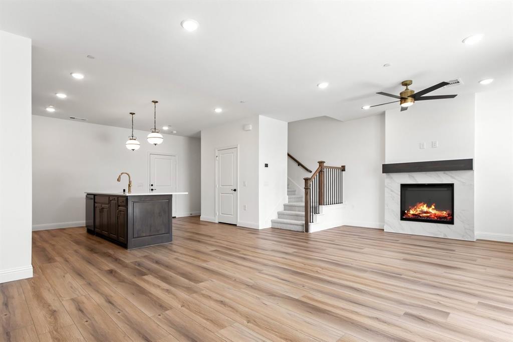 1208 Armstrong - Photo 7