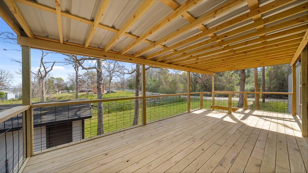 721 Queens Drive - Photo 1