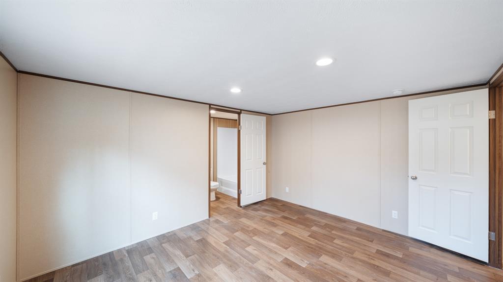 721 Queens Drive - Photo 14