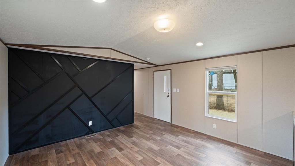 721 Queens Drive - Photo 9