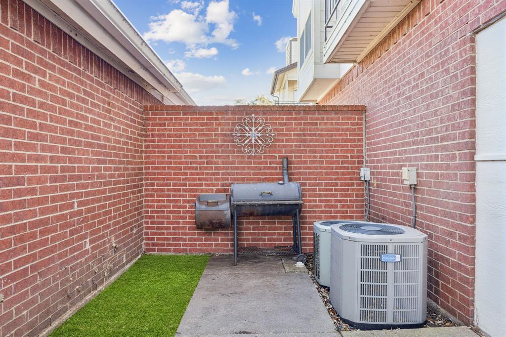 6814 Dolphin Circle - Photo 15