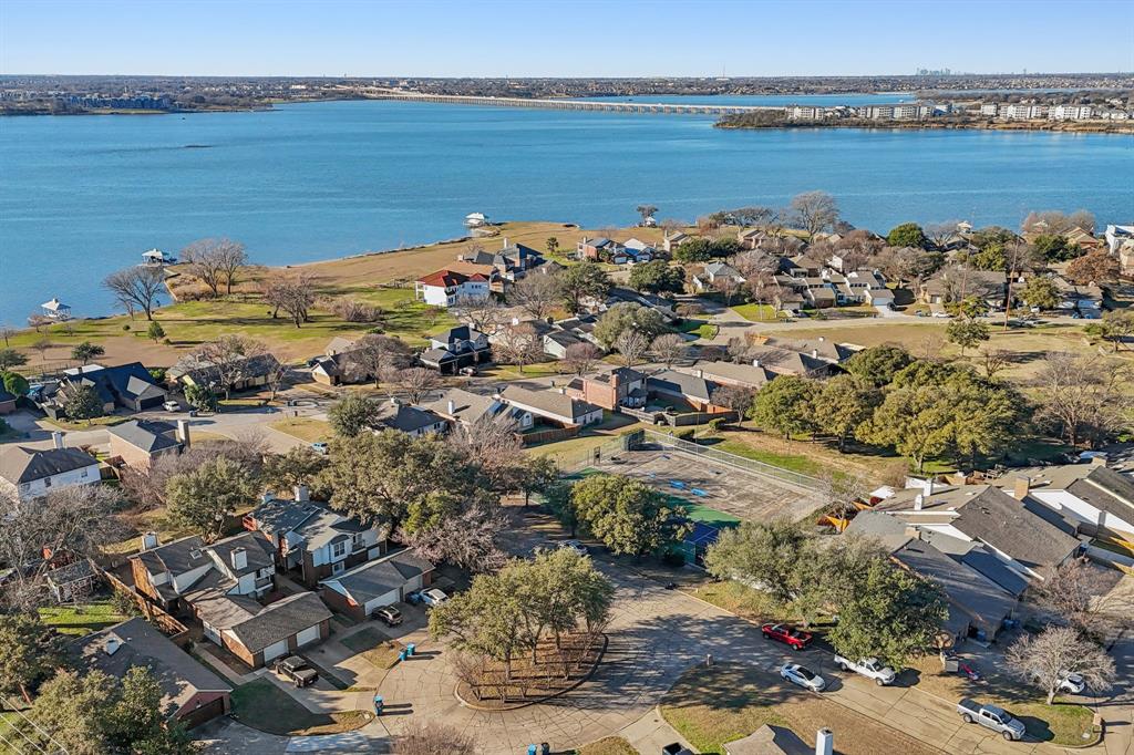 6814 Dolphin Circle - Photo 18