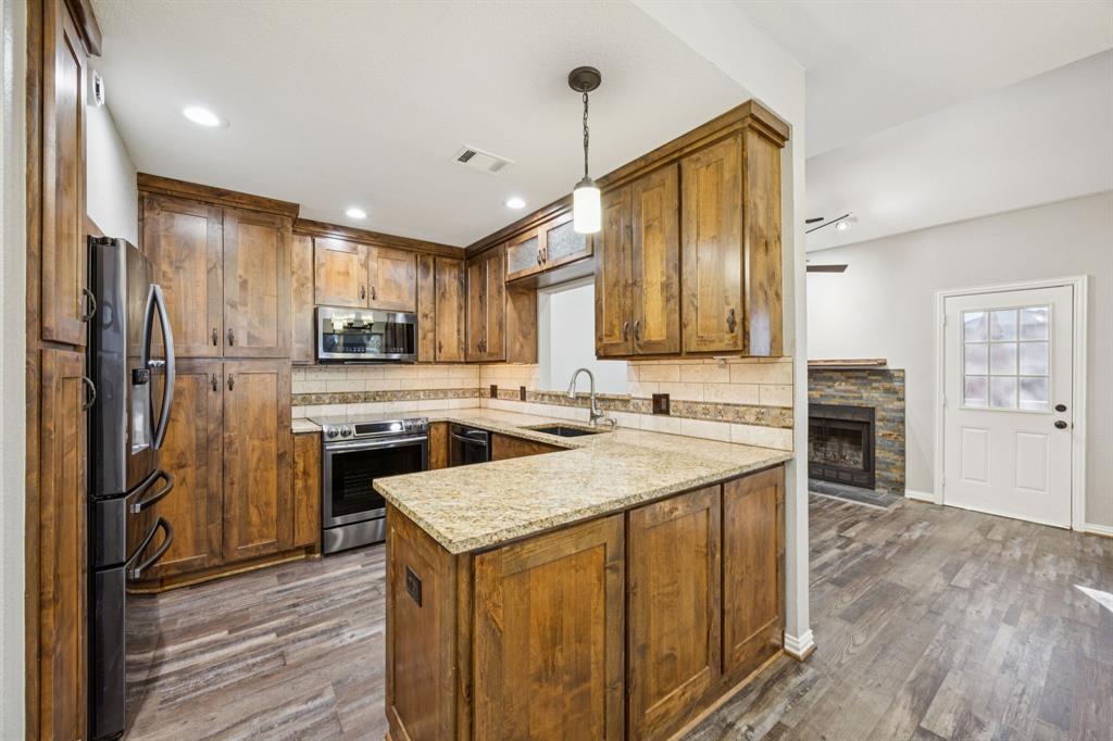 6814 Dolphin Circle - Photo 4