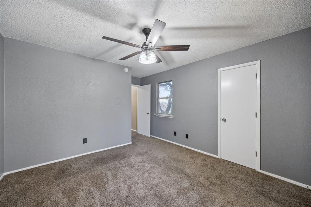 6814 Dolphin Circle - Photo 9