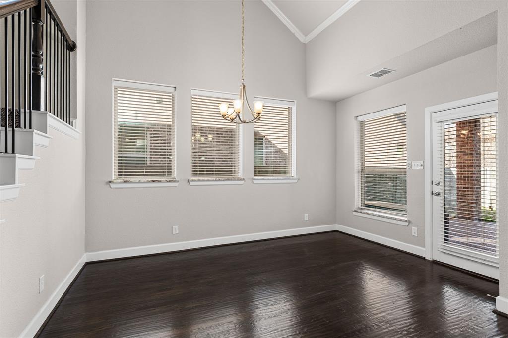220 Sunrise Drive - Photo 10