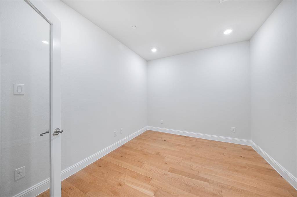 7854 Bayside Drive - Photo 4