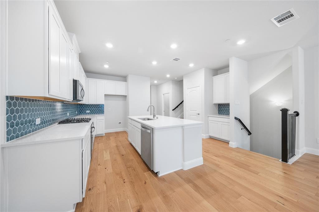 7854 Bayside Drive - Photo 7