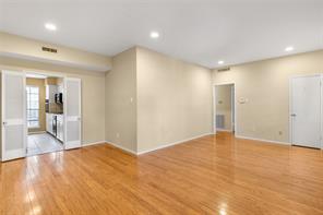 6011 E University Boulevard E - Photo 9