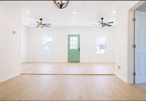 811 W Day Street - Photo 2