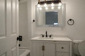 811 W Day Street - Photo 9
