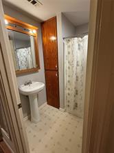 609 E Henry - Photo 21