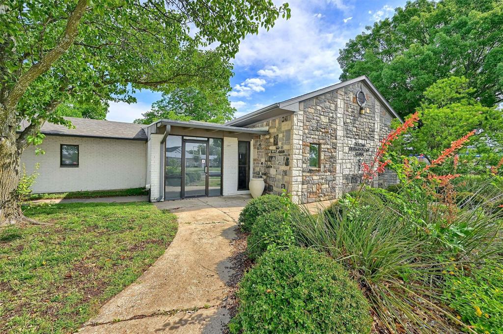 815 Pecan Grove Road E - Photo 1