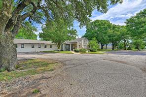815 Pecan Grove Road E - Photo 2
