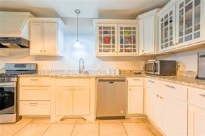 200 W Greenbriar Street - Photo 10