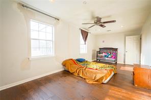 200 W Greenbriar Street - Photo 17