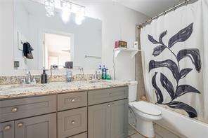 200 W Greenbriar Street - Photo 18