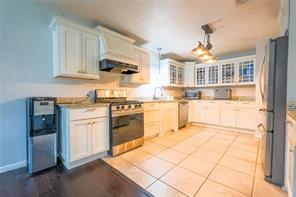 200 W Greenbriar Street - Photo 9