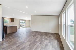707 W 8th Street - Photo 5
