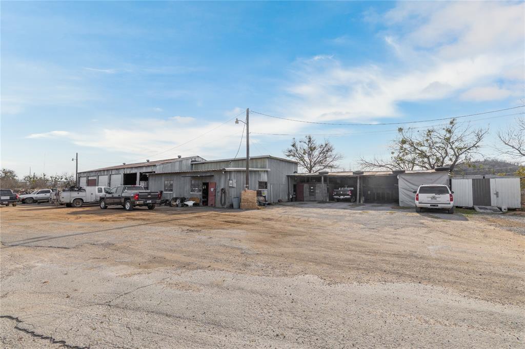 2300 W Main Avenue - Photo 2
