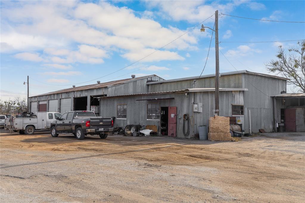2300 W Main Avenue - Photo 3