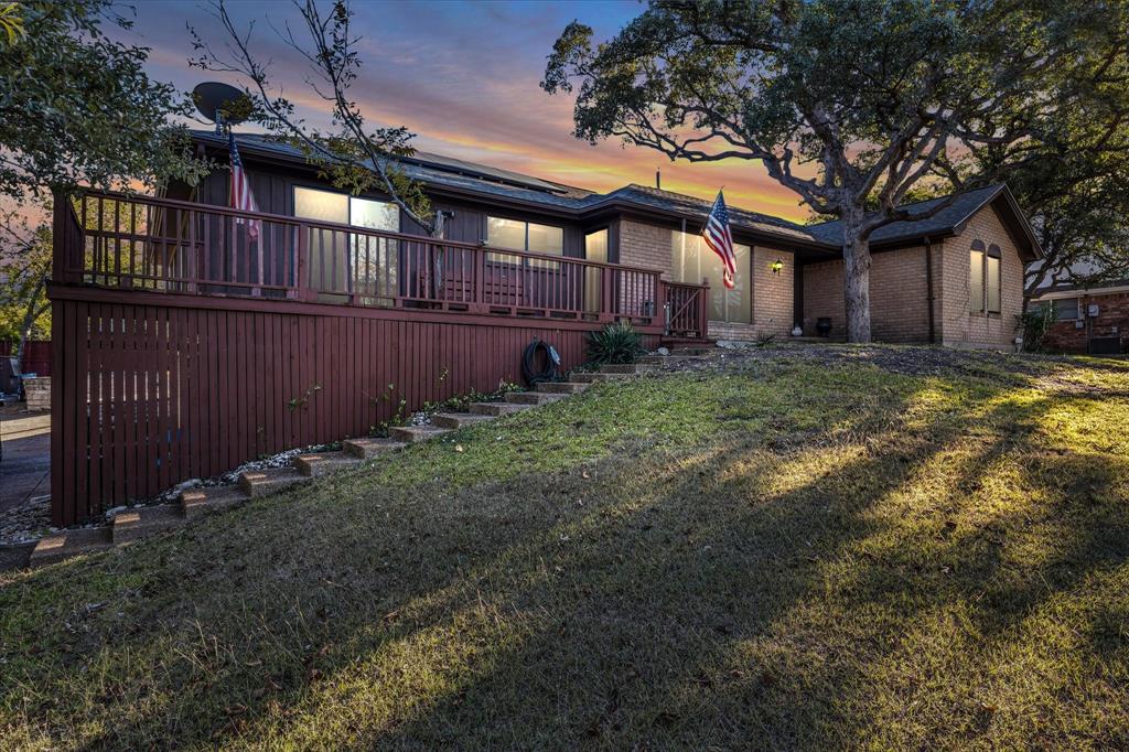 837 White Oak Drive - Photo 2