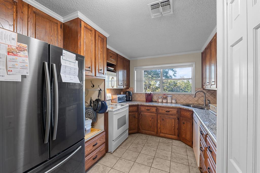 837 White Oak Drive - Photo 7