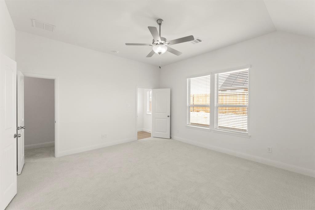1404 Elle Lane - Photo 11