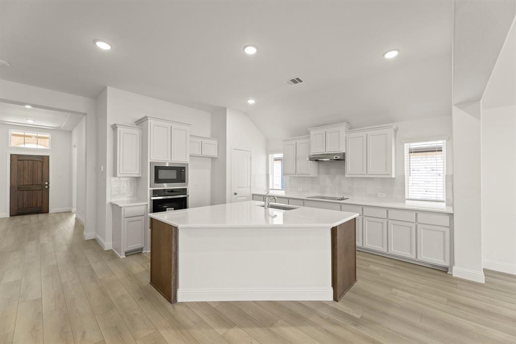 1404 Elle Lane - Photo 2
