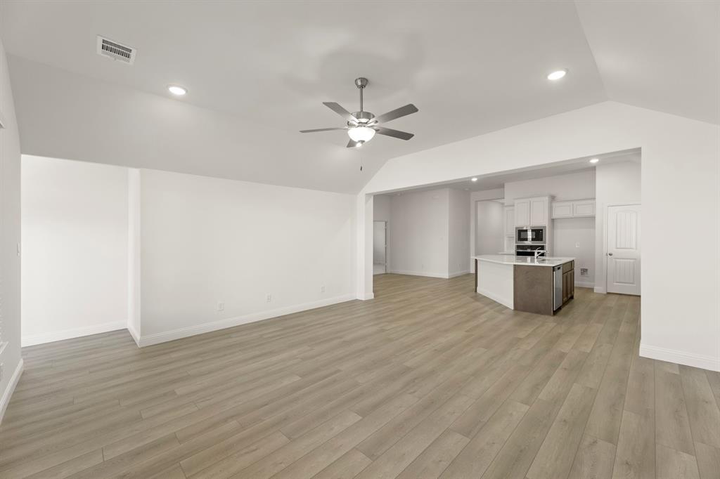 1404 Elle Lane - Photo 9