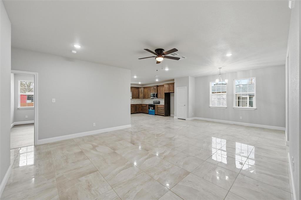 306 Lewis Street - Photo 3