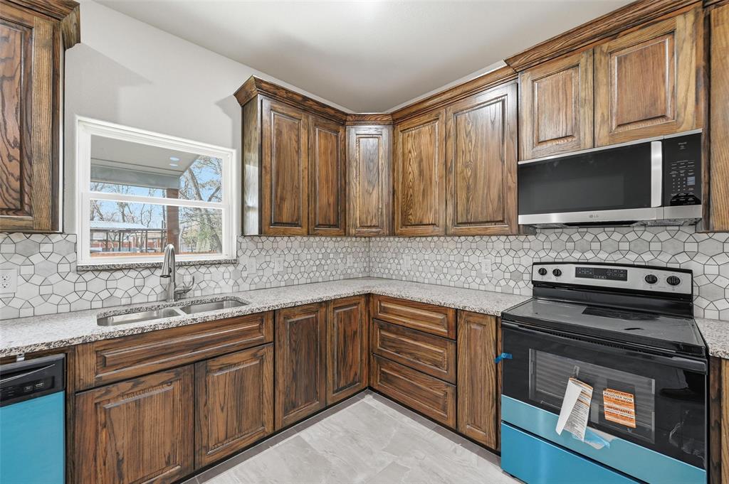 306 Lewis Street - Photo 7