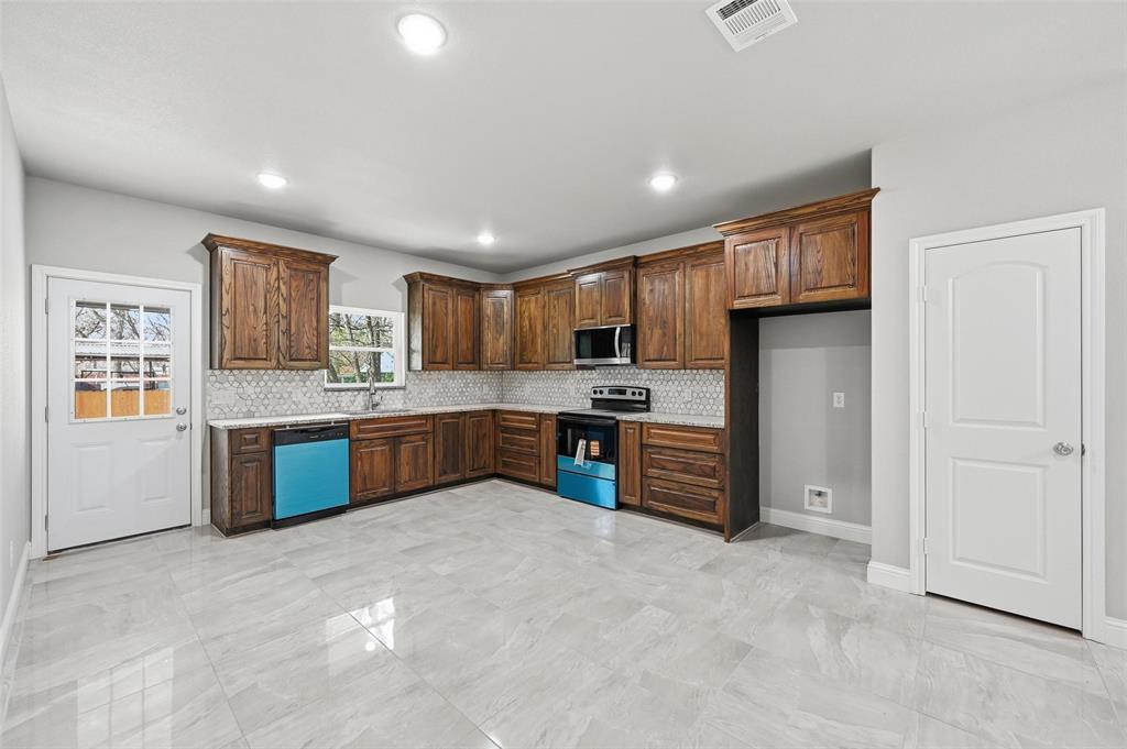 306 Lewis Street - Photo 8