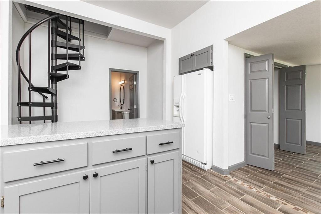 606 6th Street - Photo 11