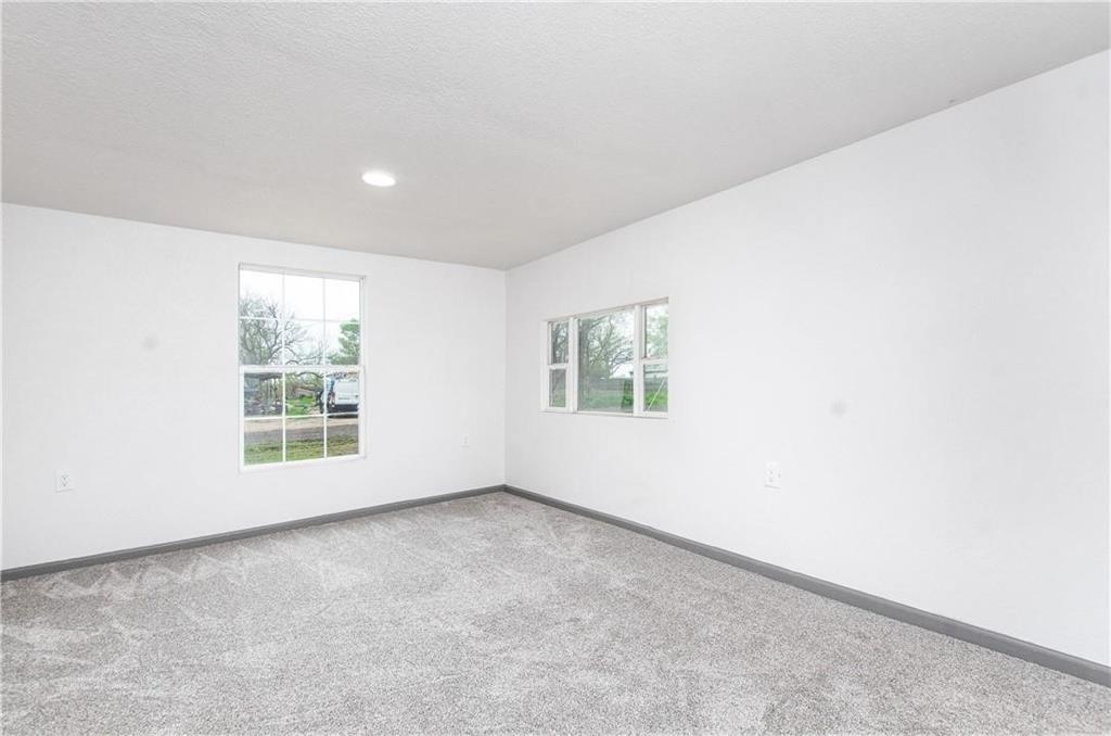 606 6th Street - Photo 13