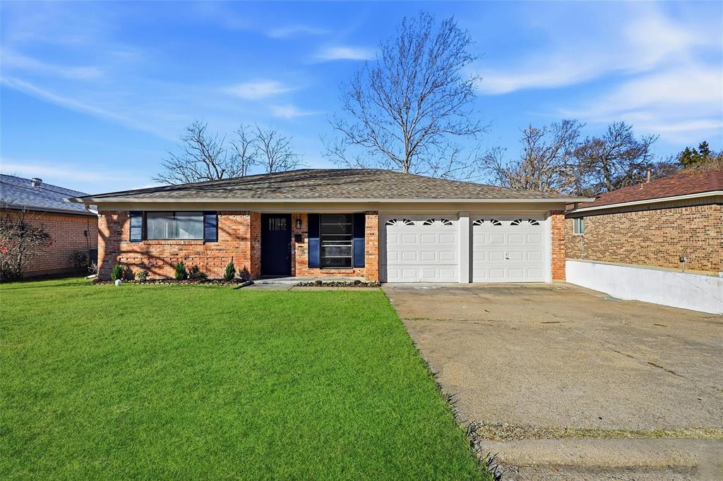105 N Wood Avenue - Photo 1