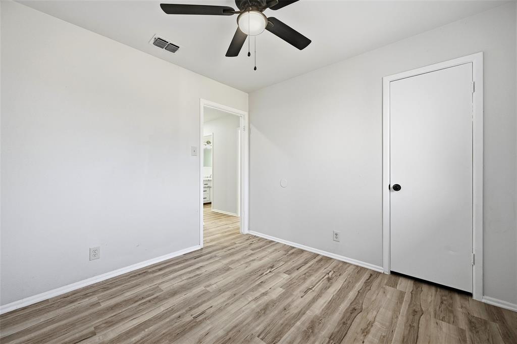 105 N Wood Avenue - Photo 16