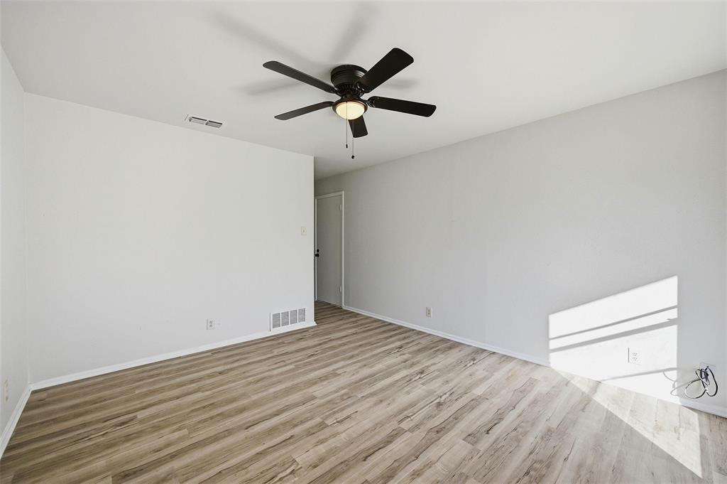 105 N Wood Avenue - Photo 4