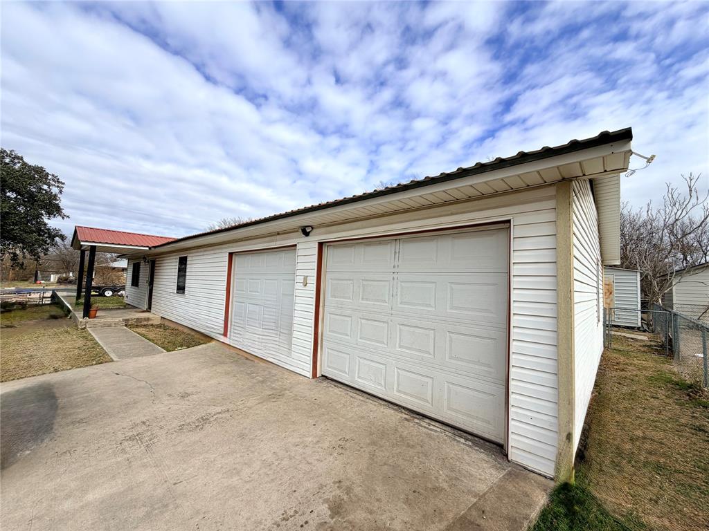 1412 Sunset Drive - Photo 4