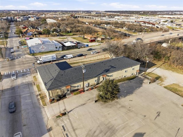 1301 E Weatherford Street