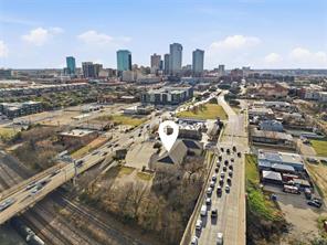 1301 E Weatherford Street - Photo 2