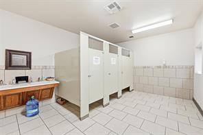 1301 E Weatherford Street - Photo 31