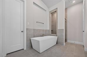 906 Montrose Drive - Photo 14