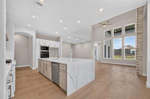 906 Montrose Drive - Photo 3