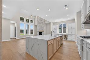 906 Montrose Drive - Photo 5