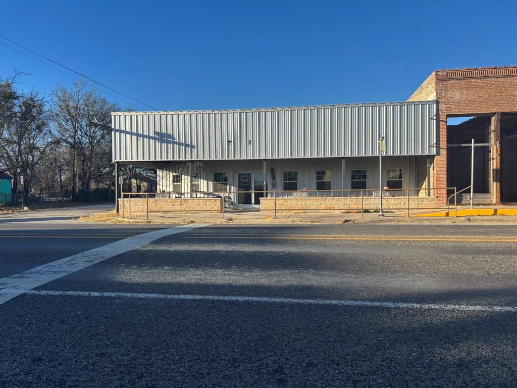 8718 W US Highway 377 - Photo 1