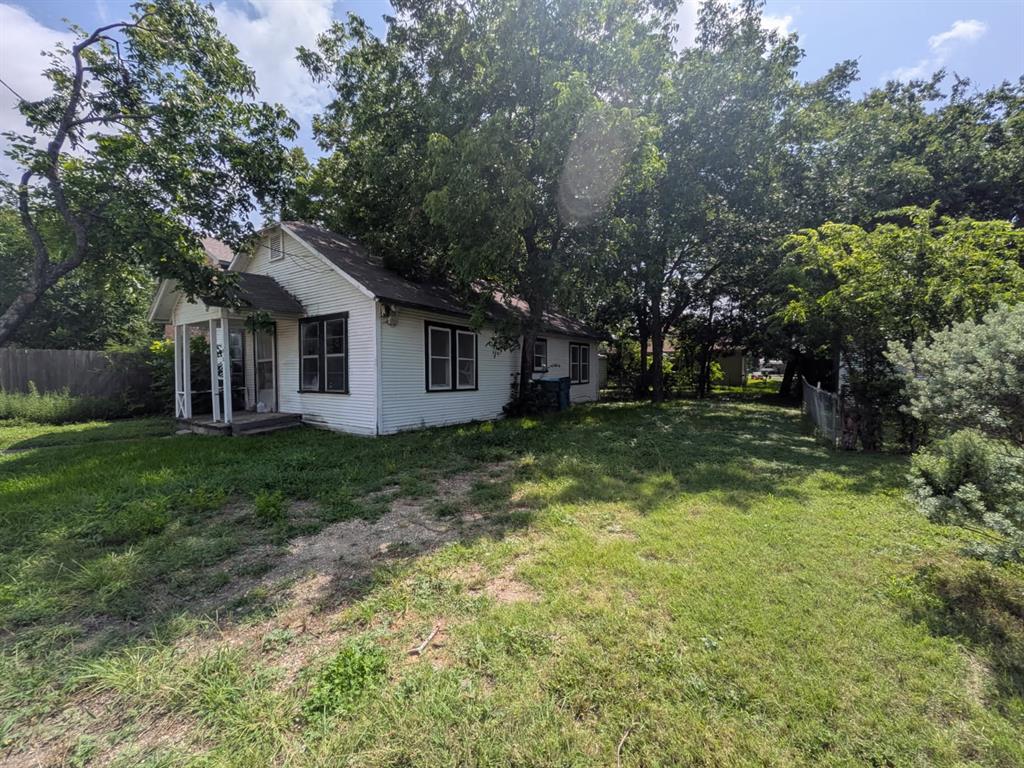 502 N Spears Street - Photo 1