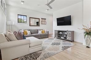 5065 Gaston Avenue - Photo 4