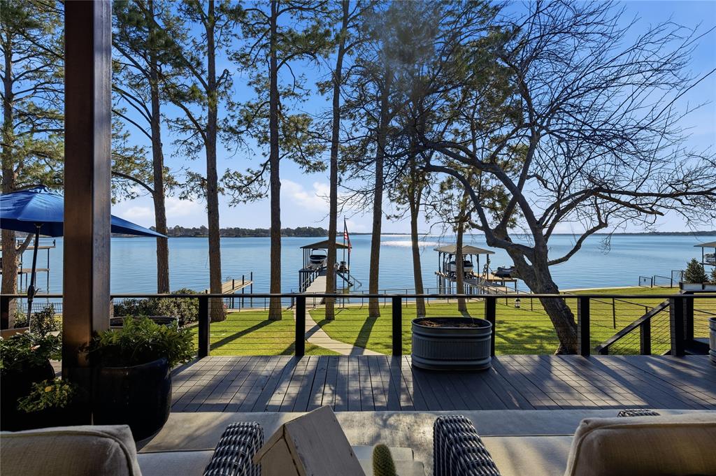 199 Seaside Drive - Photo 1