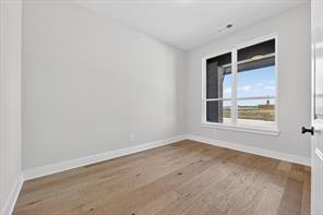2414 Drummond Street - Photo 15