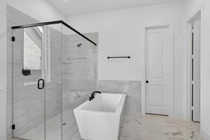 2716 Railway Street - Photo 14